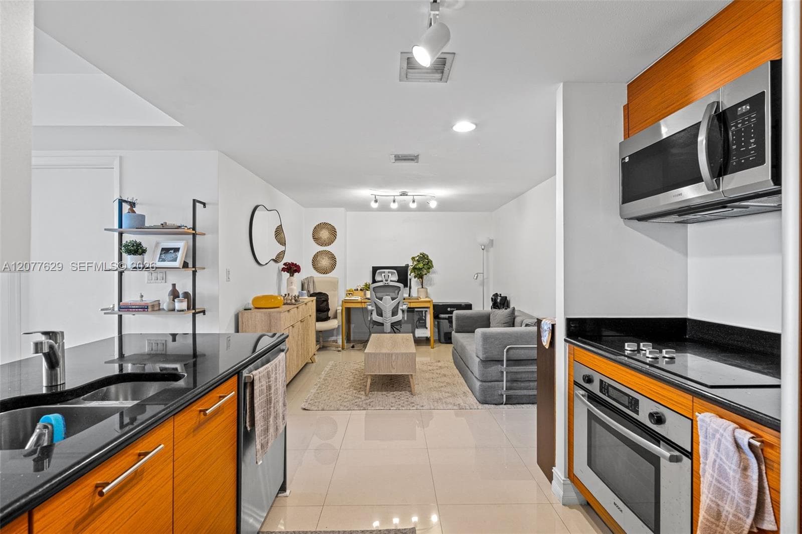 50 Biscayne Blvd # 2507, Miami FL 33132