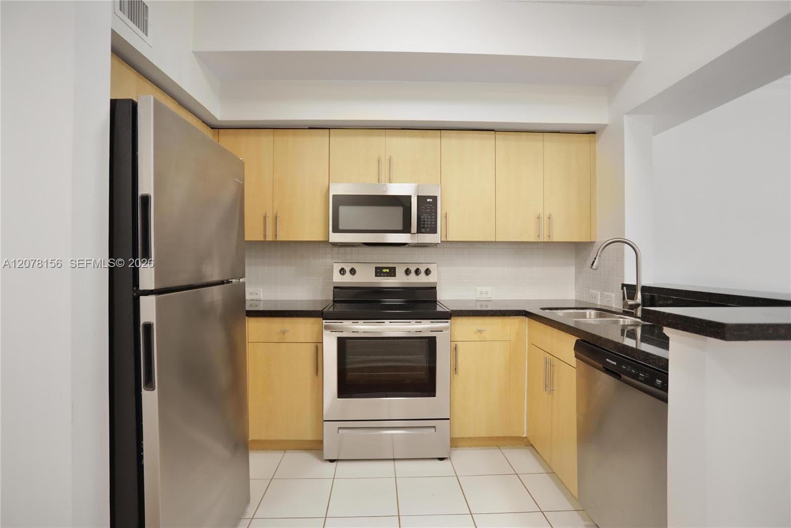 2941 NE 185th St # 1305, Miami FL 33180