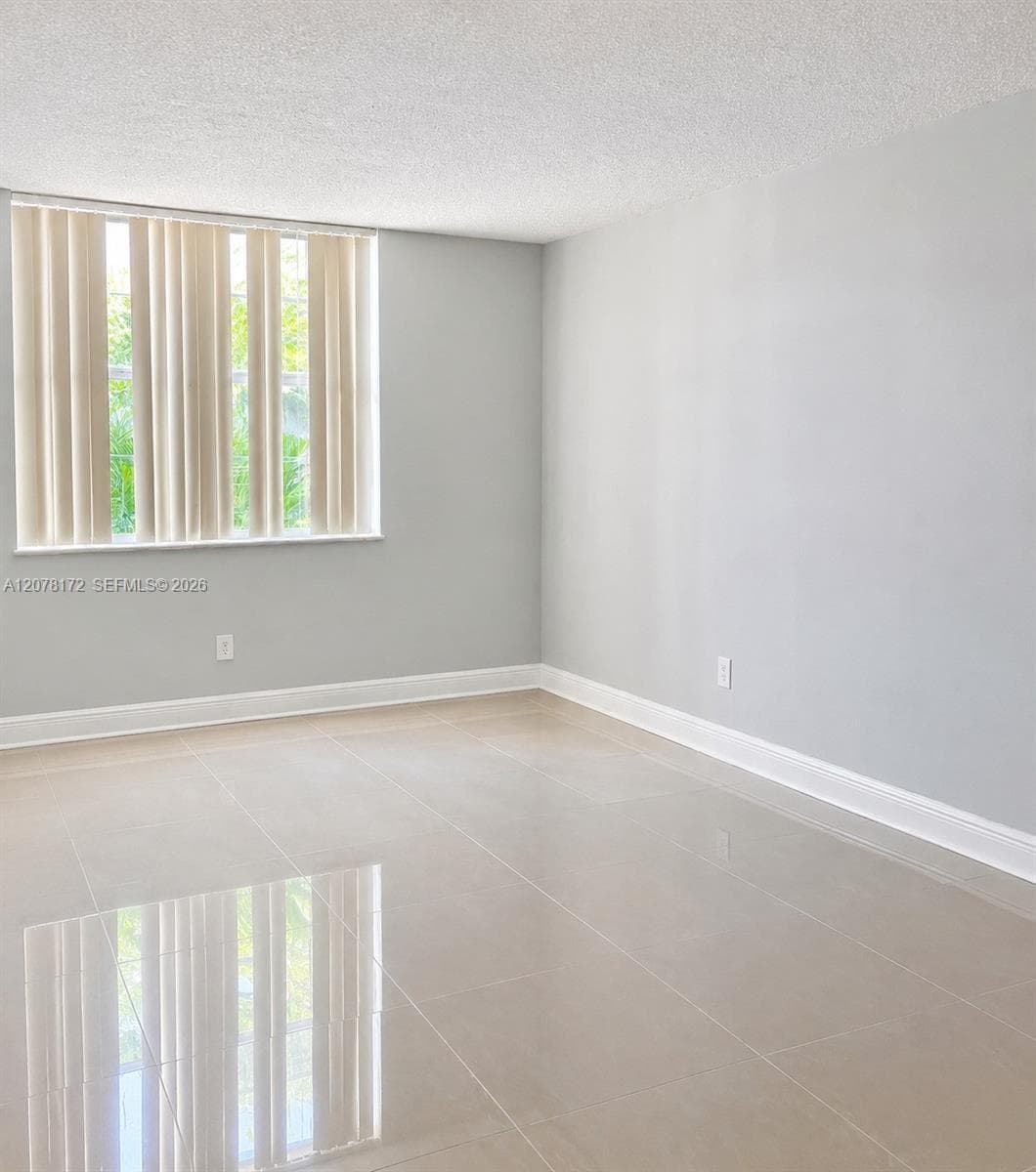 488 NW 165th St Rd # 112, Miami FL 33169