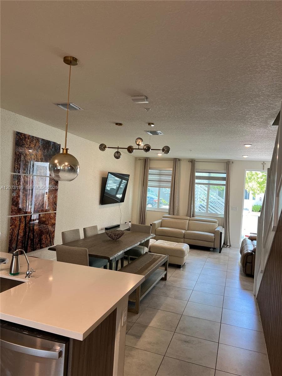 6421 NW 102nd Path # 101, Doral FL 33178