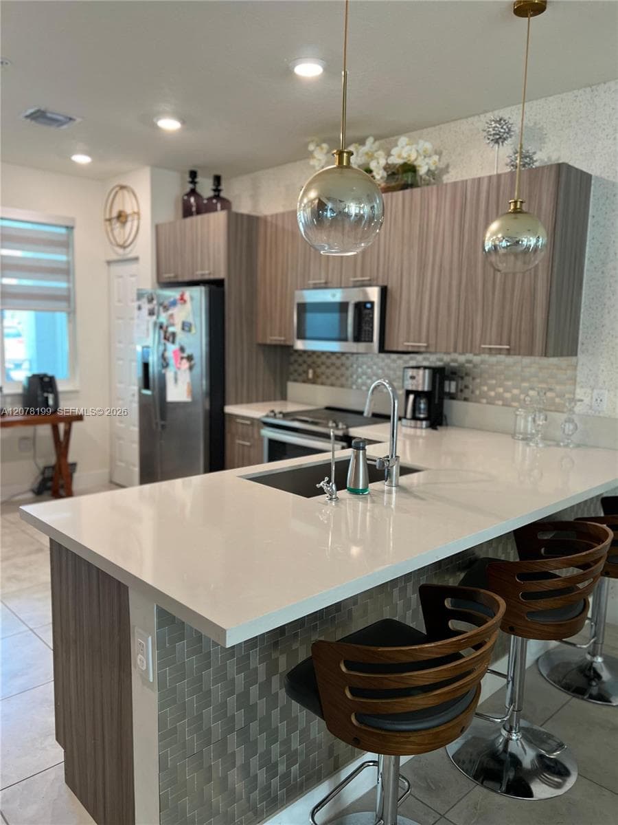 6421 NW 102nd Path # 101, Doral FL 33178