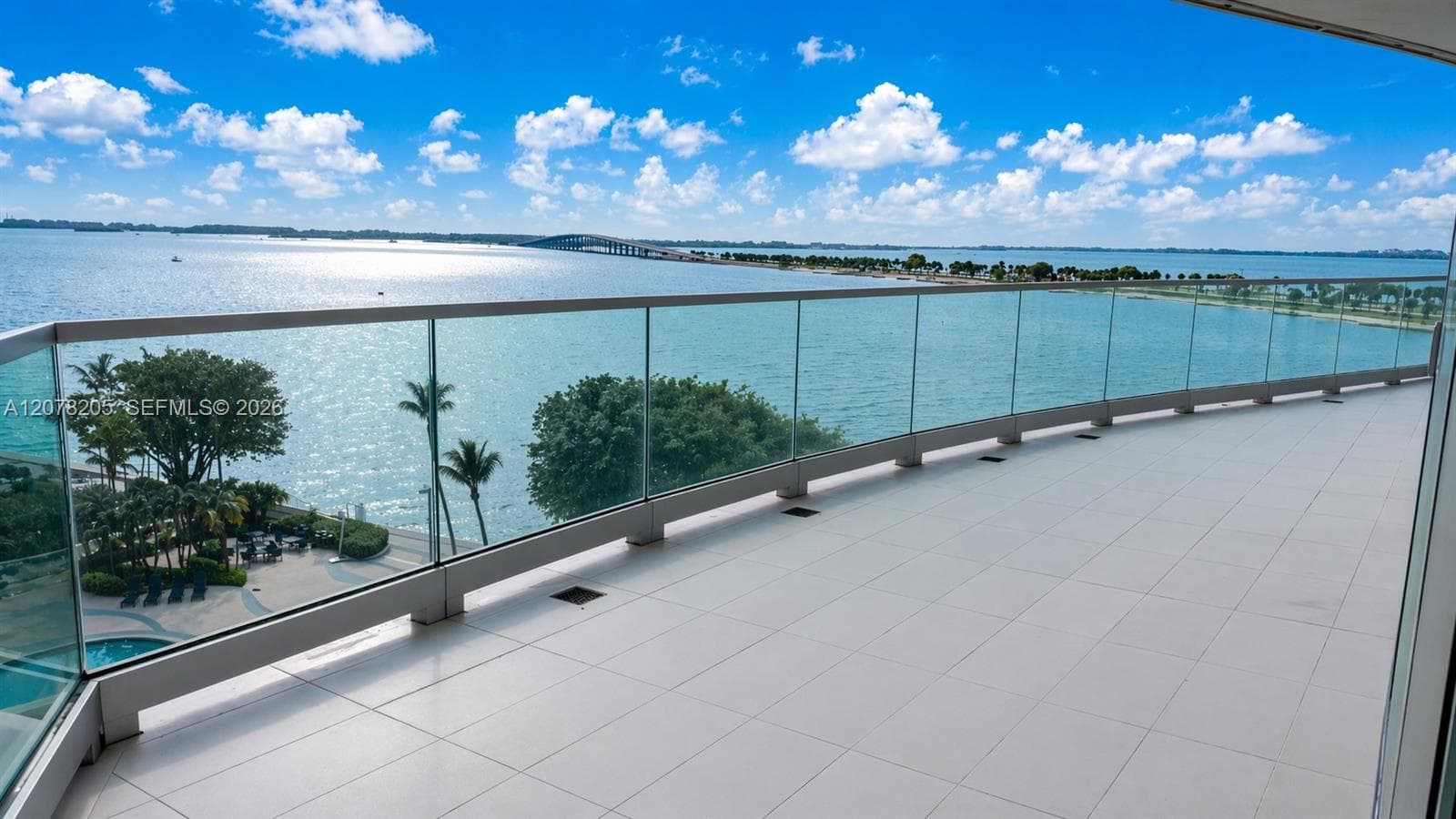 175 SE 25th rd # 504, Miami FL 33131