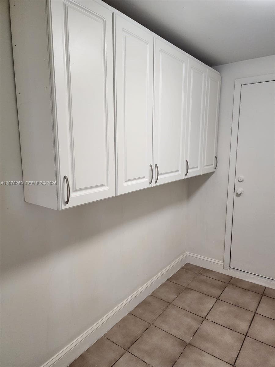 120 NW 18th Ave, Miami FL 33125