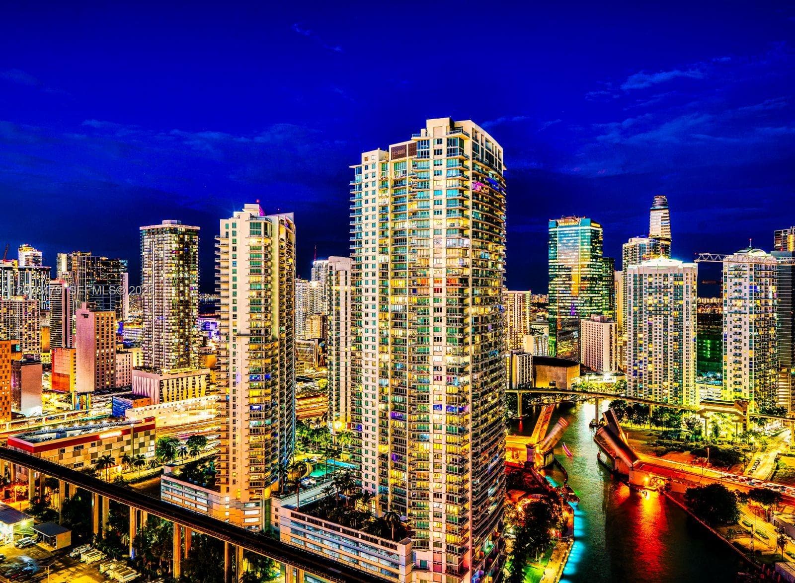 185 SW 7th St # 3609, Miami FL 33130