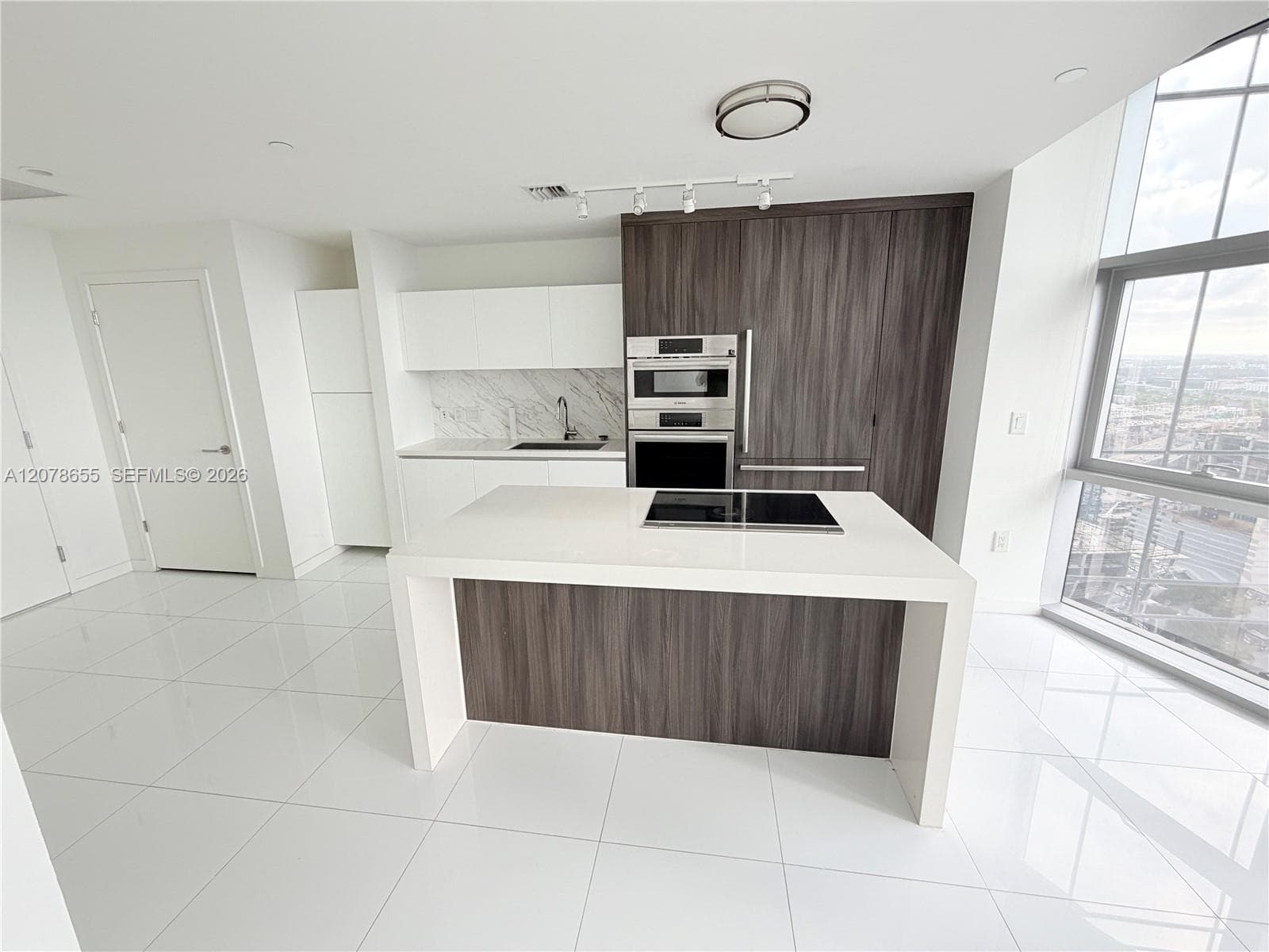 851 NE 1st Ave # 3202, Miami FL 33132