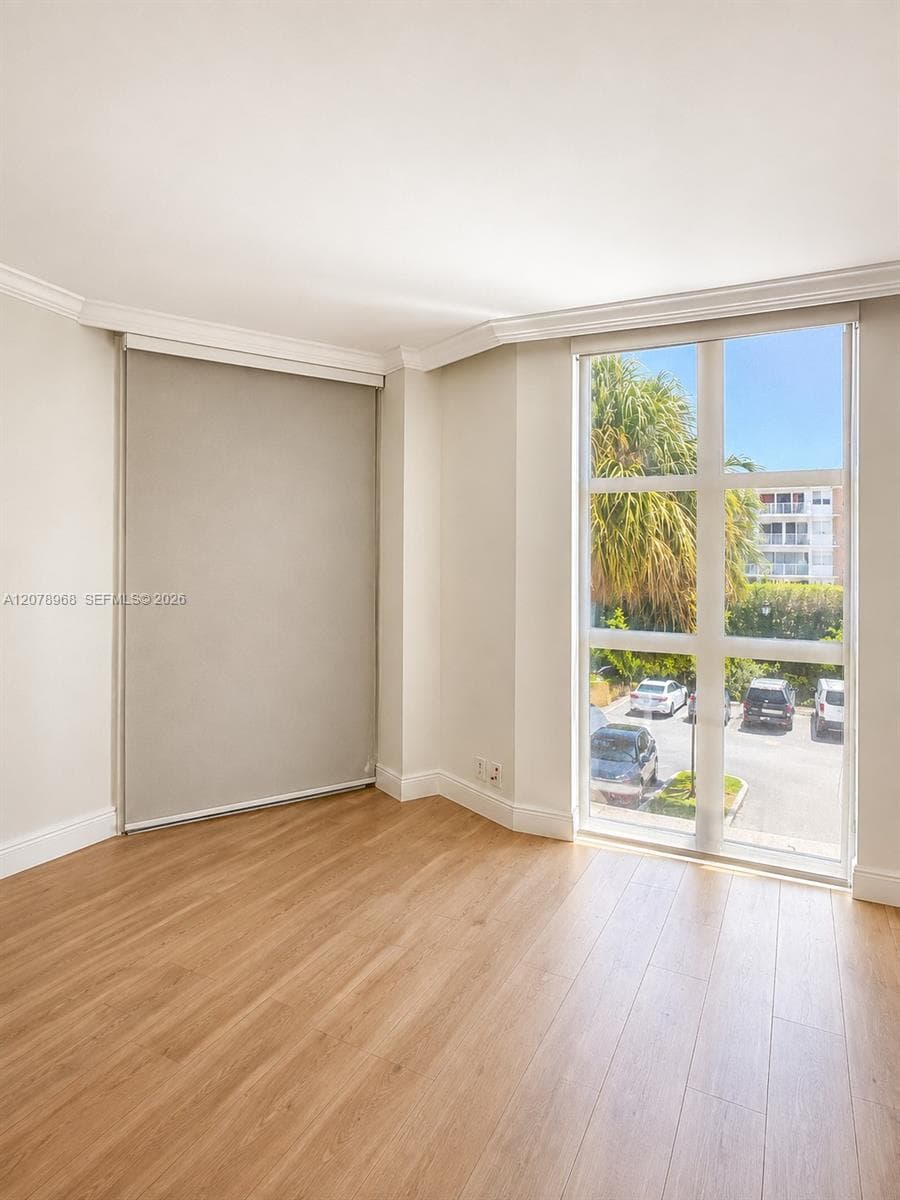 4000 Towerside Ter # 304, Miami FL 33138