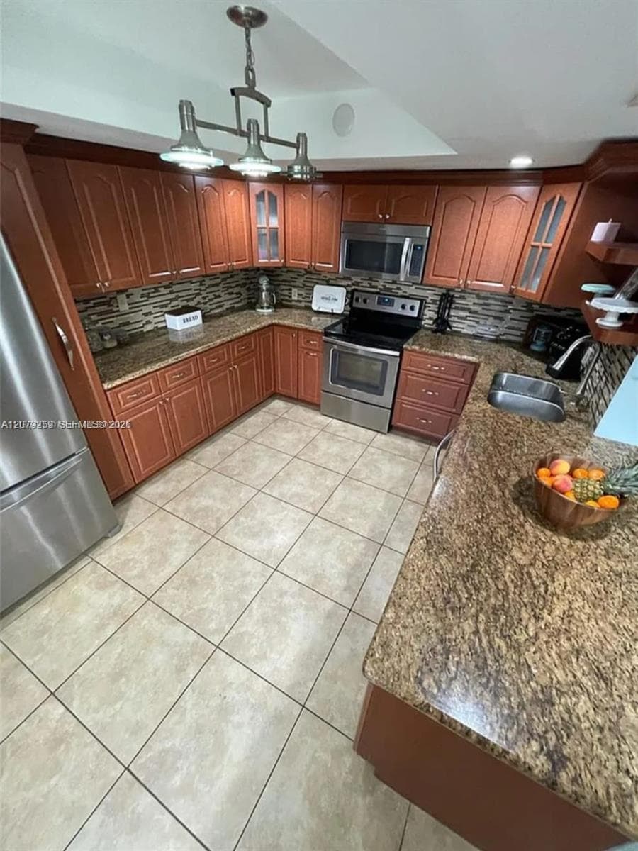 4825 SW 149th Ct # 18B, Miami FL 33185