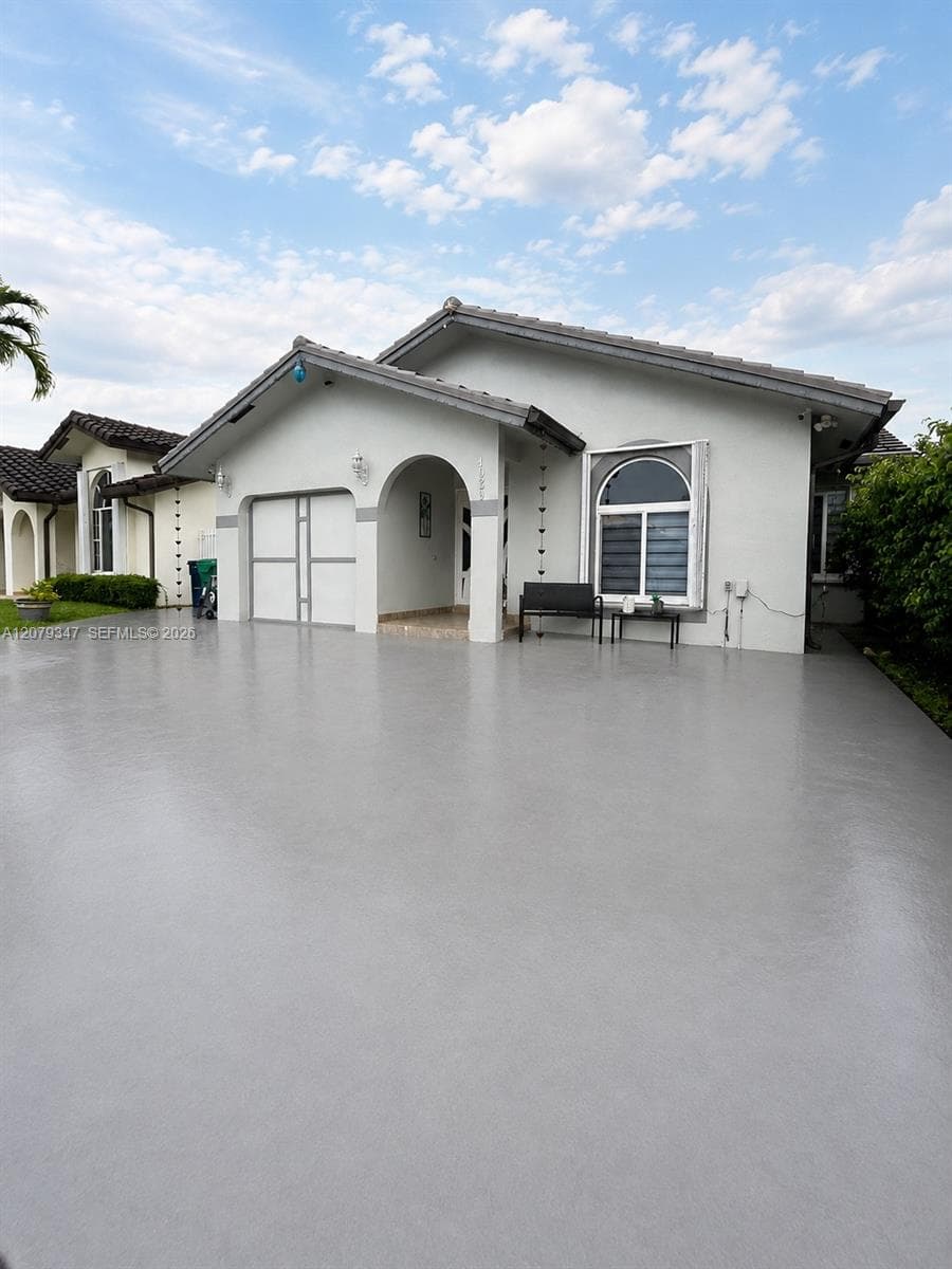 4939 SW 143rd Ave, Miami FL 33175