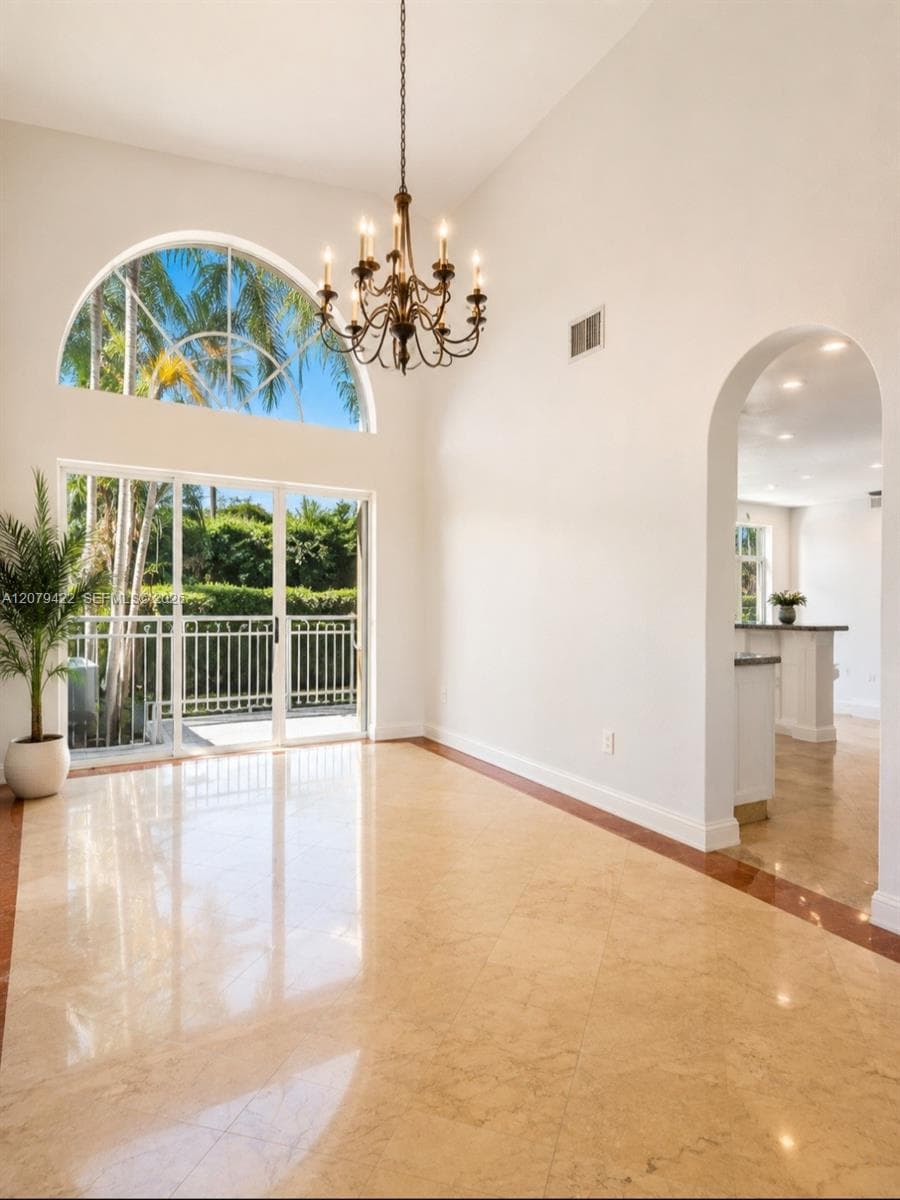 10916 NW 58th Ter, Doral FL 33178