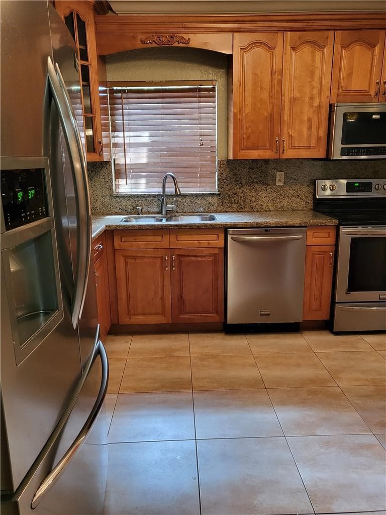 780 NE 199TH Street # 101E, Miami FL 33179