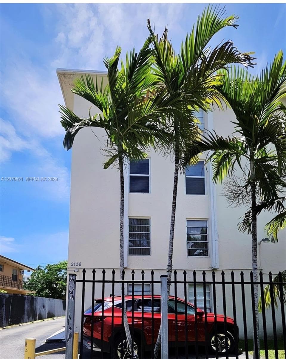 2138 SW 6th St # 403, Miami FL 33135