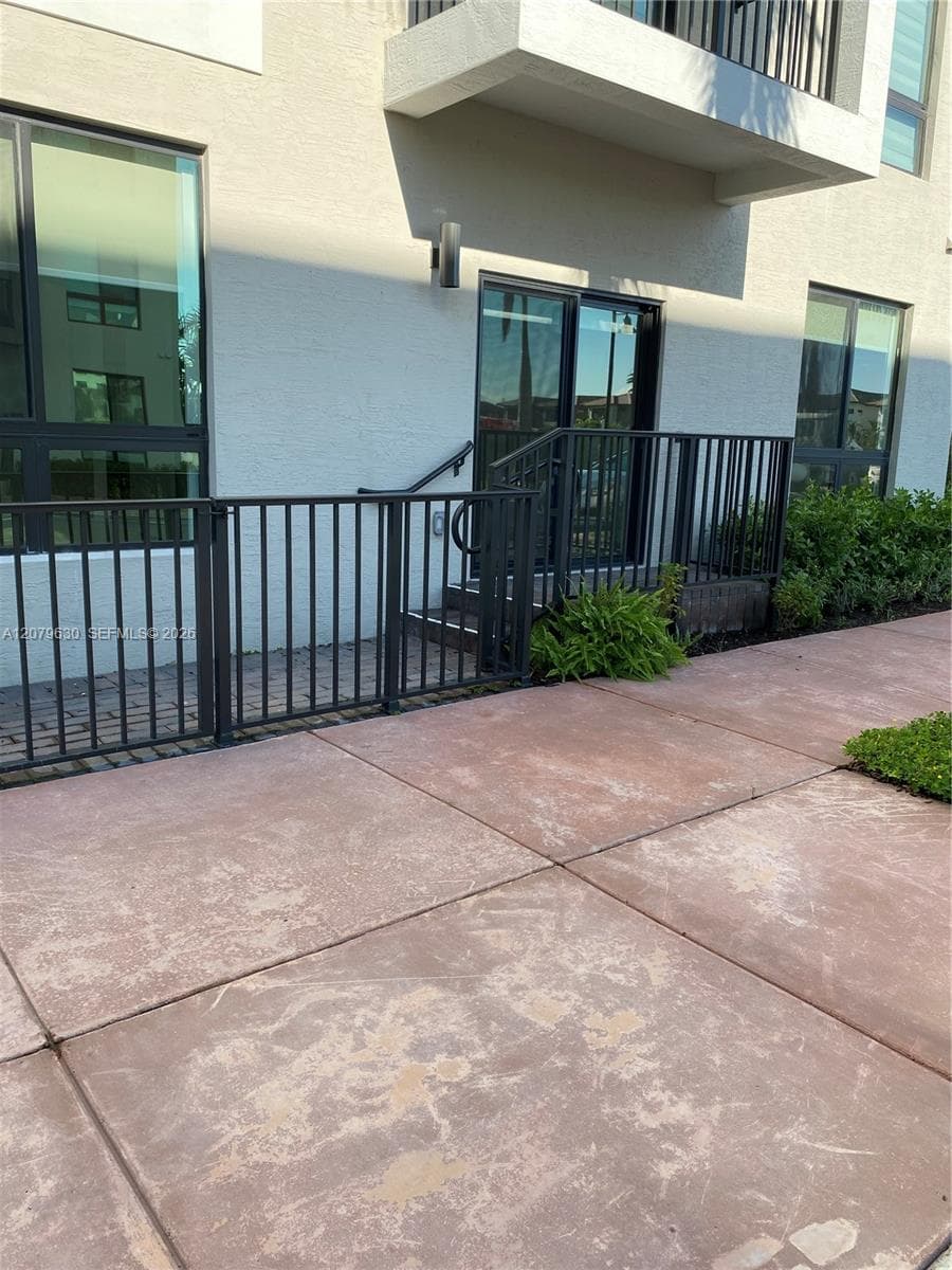 8301 NW 41st St # 110, Doral FL 33166