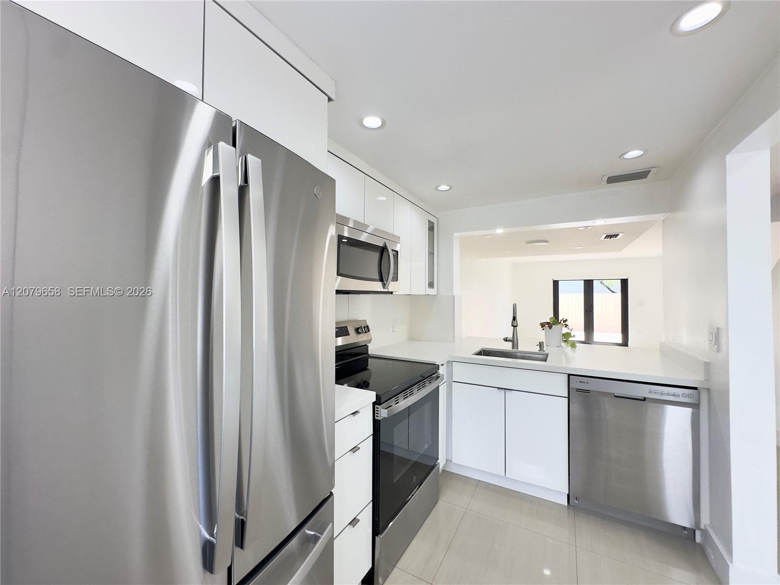 8010 SW 152nd Ave # 211, Miami FL 33193