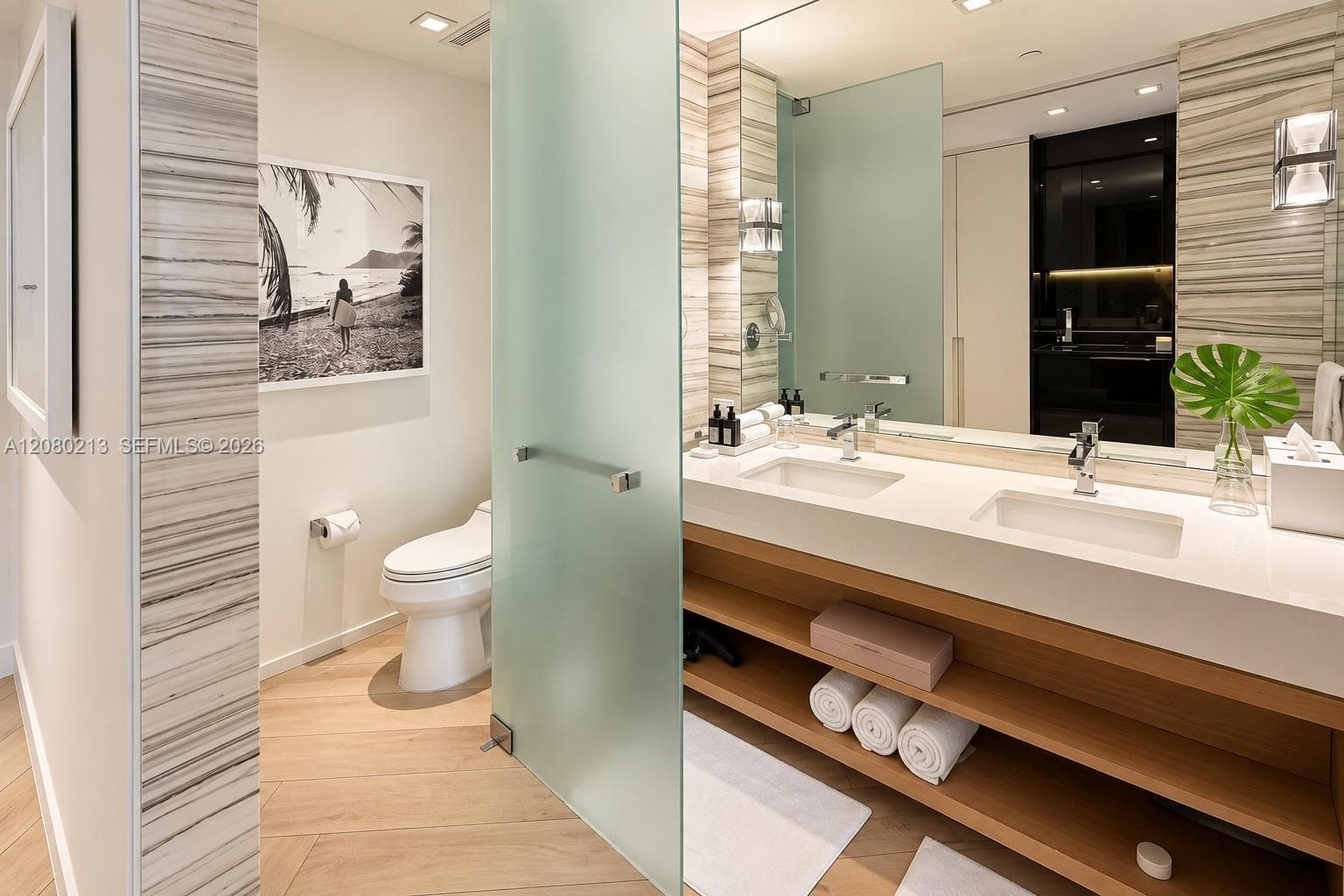 2201 Collins Ave # 807, Miami Beach FL 33139
