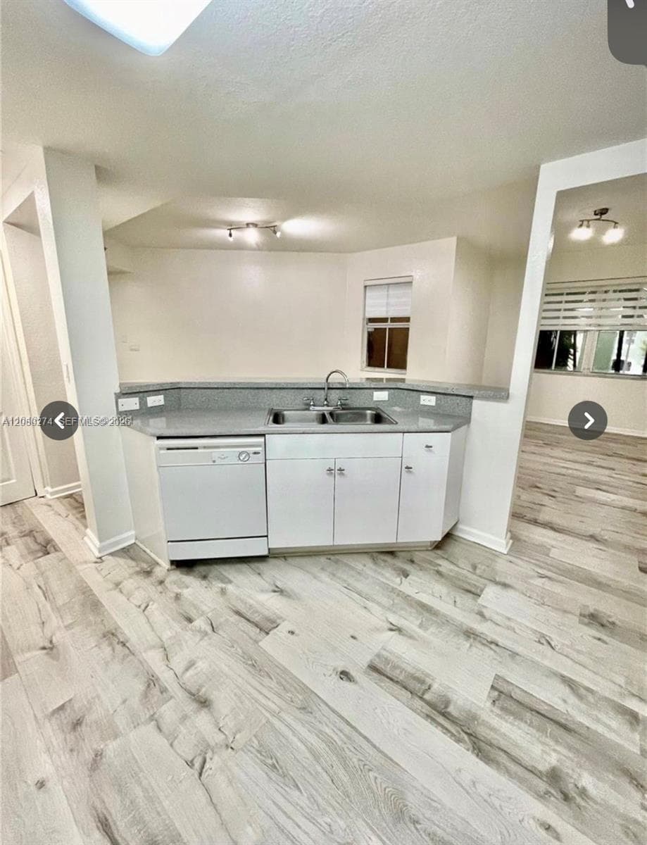 10902 NW 83 St # 219, Doral FL 33178