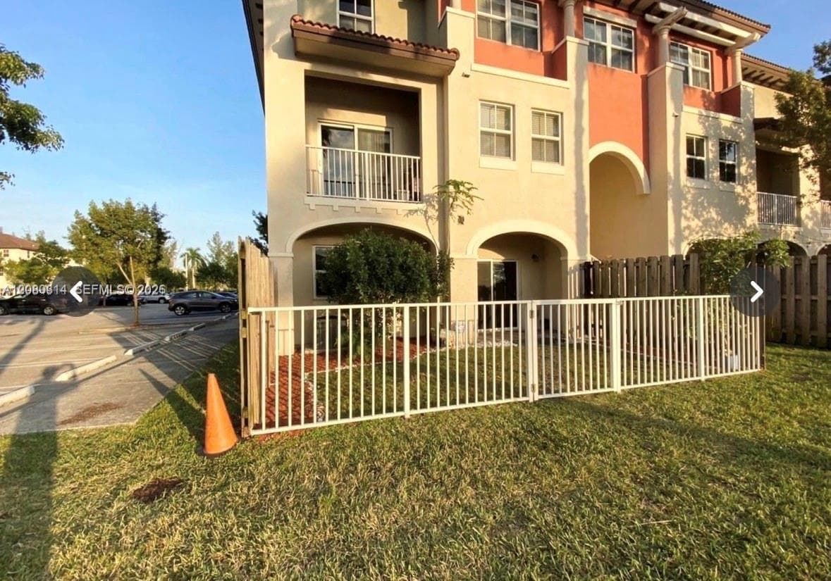 8650 NW 97 Ave # 108, Doral FL 33178