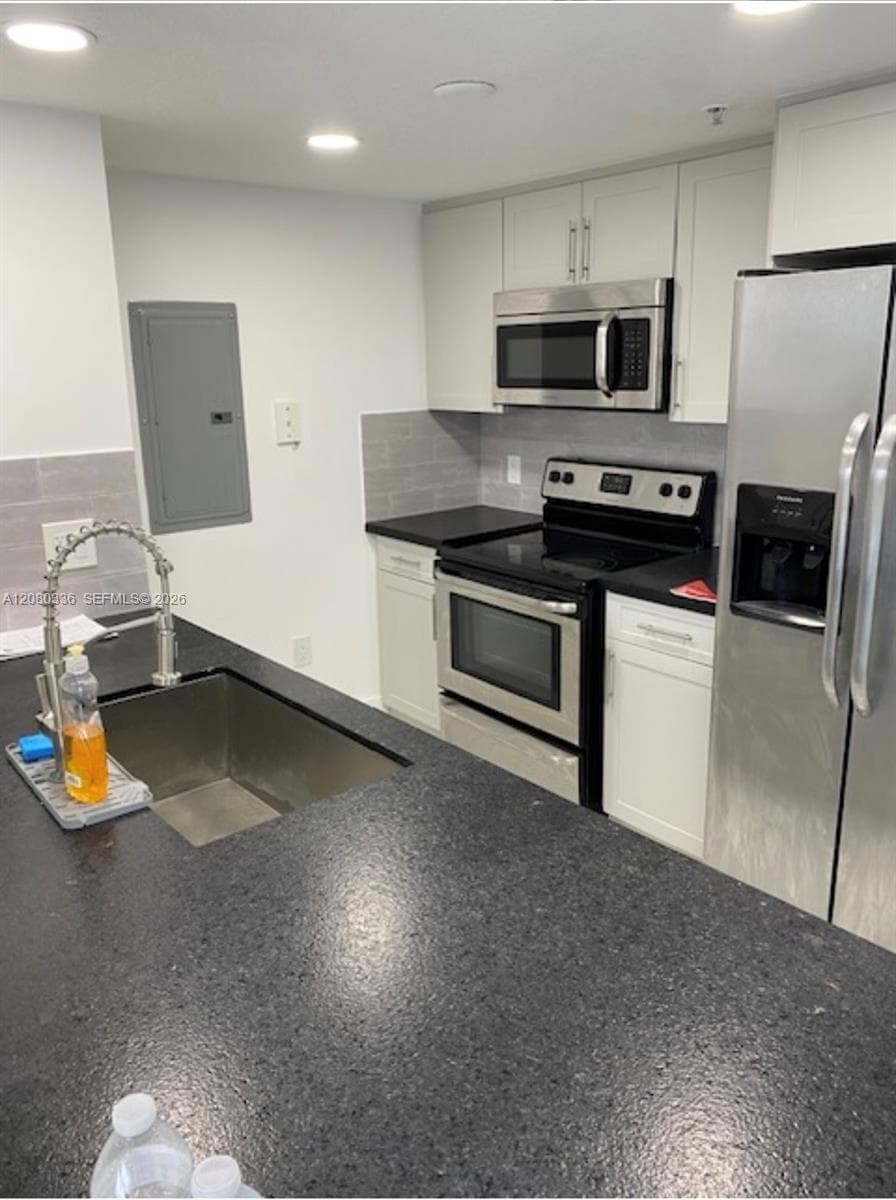 816 NW 11th St # 902, Miami FL 33136