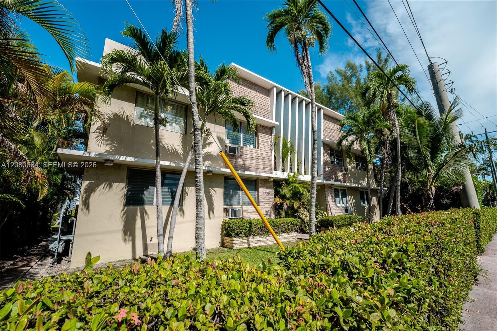4730 Pine Tree Dr # 17, Miami Beach FL 33140