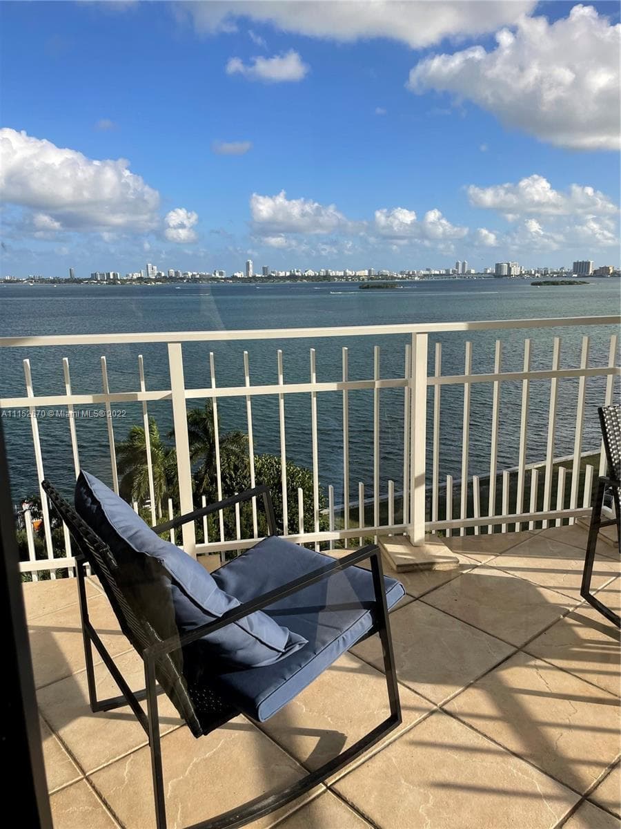 4000 TOWERSIDE Terrace # 1104, Miami FL 33138