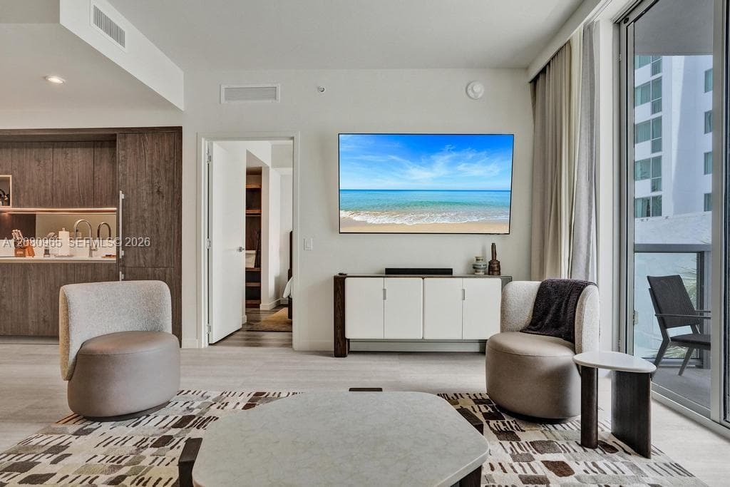 1611 SW 2nd Ave # 402, Miami FL 33129