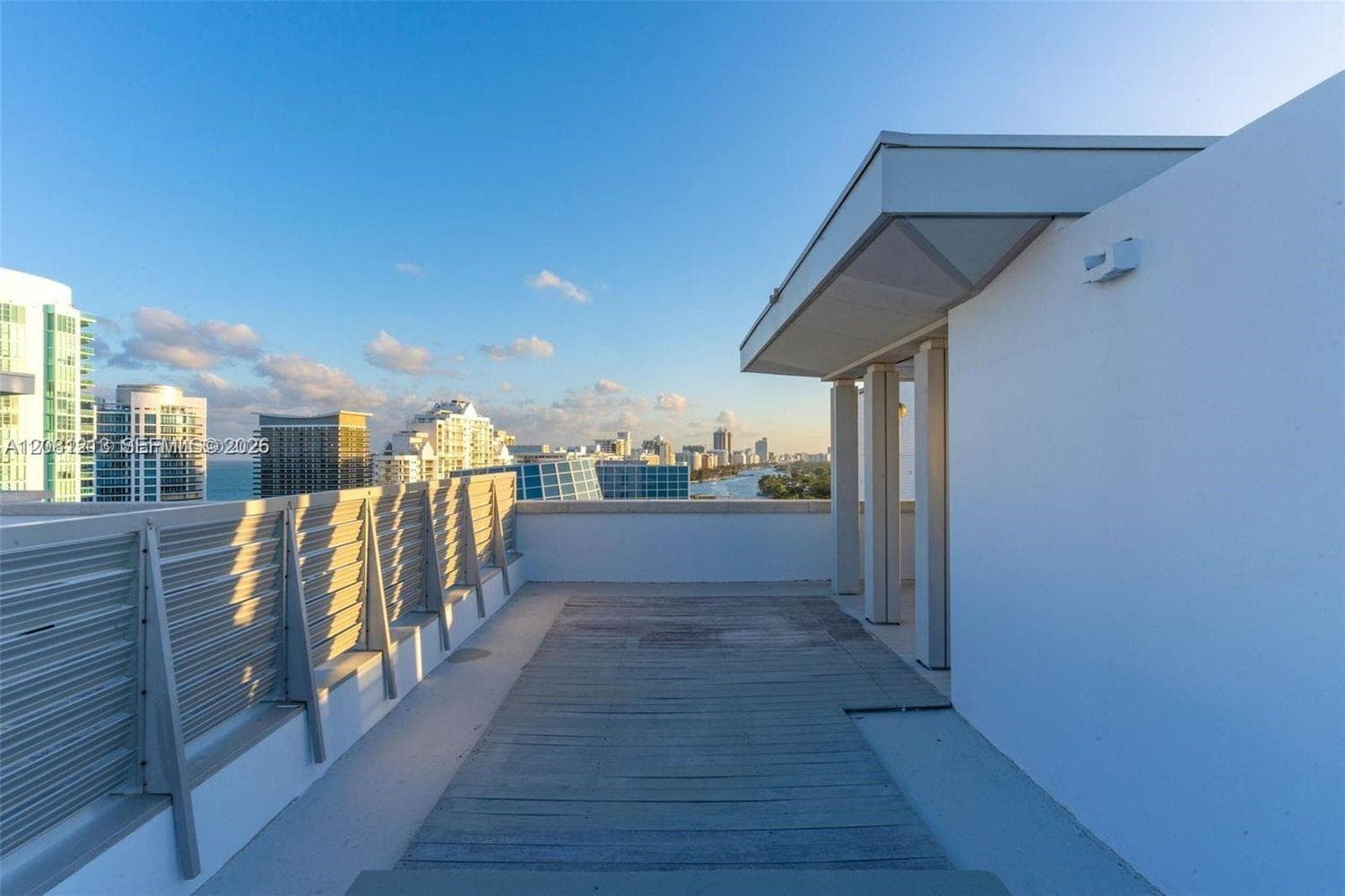 201 Aqua Ave, Miami Beach FL 33141