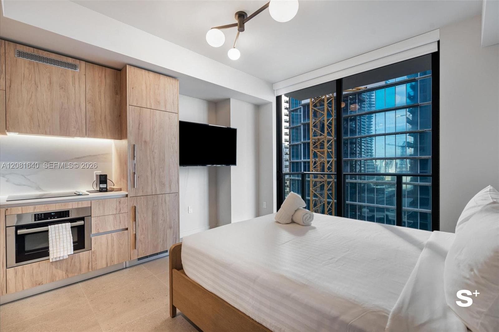 11 NE 6th St # 2206, Miami FL 33132