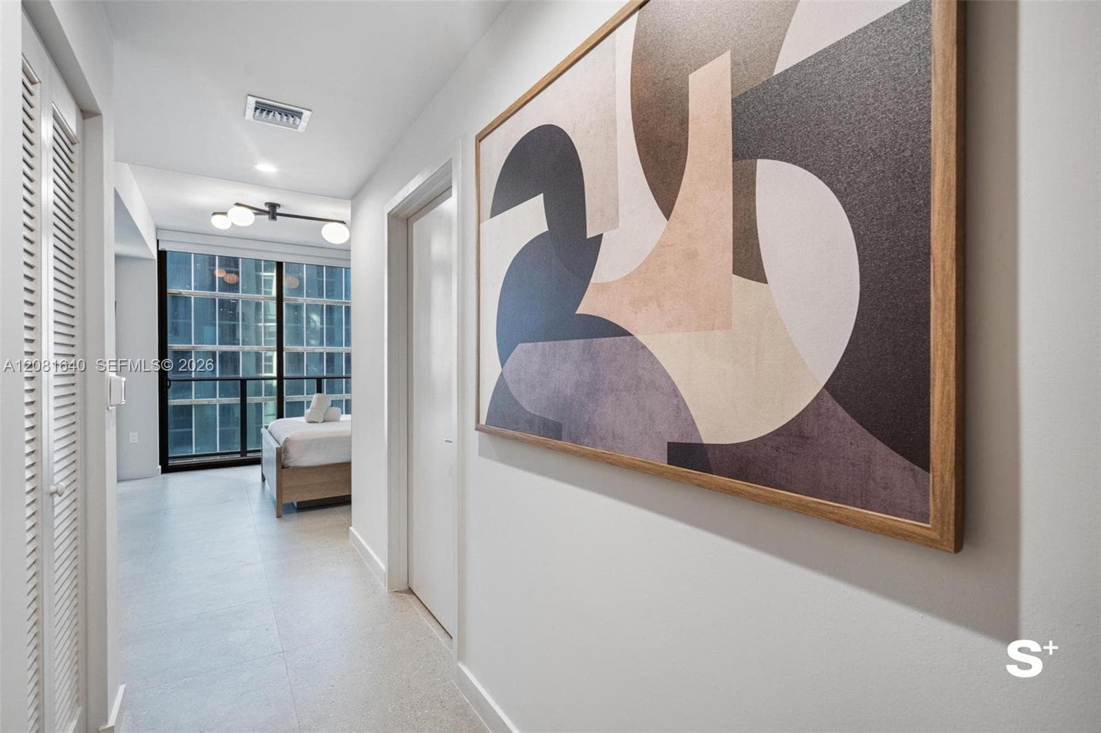 11 NE 6th St # 2206, Miami FL 33132