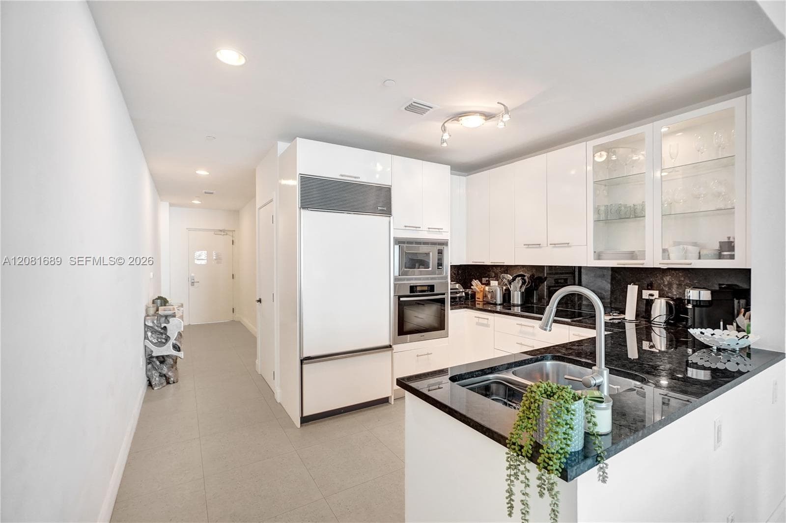 6799 Collins Ave # 201, Miami Beach FL 33141