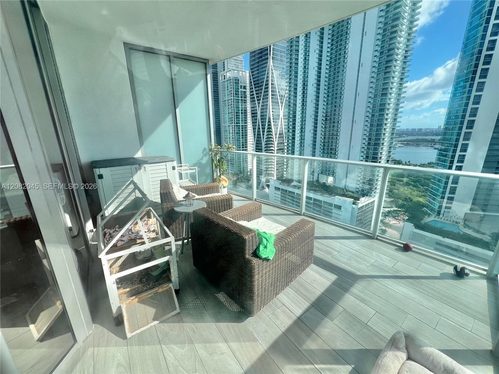 851 NE 1st Ave # 2605, Miami FL 33132