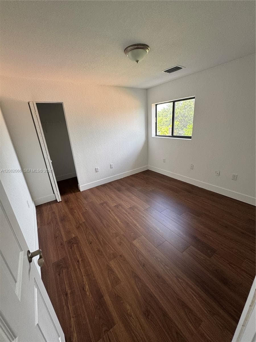 1152 NW 115, Miami FL 33150