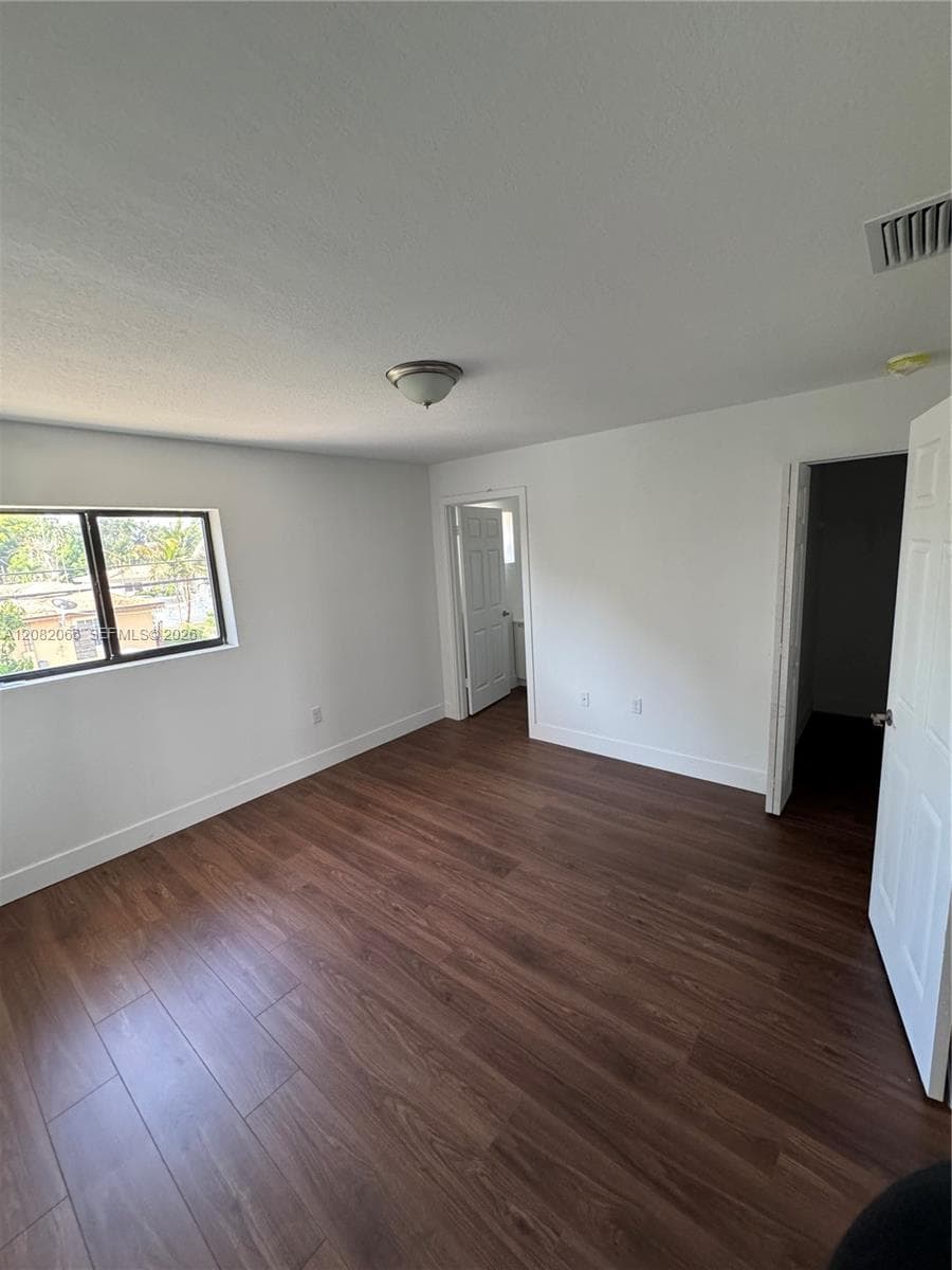 1152 NW 115, Miami FL 33150
