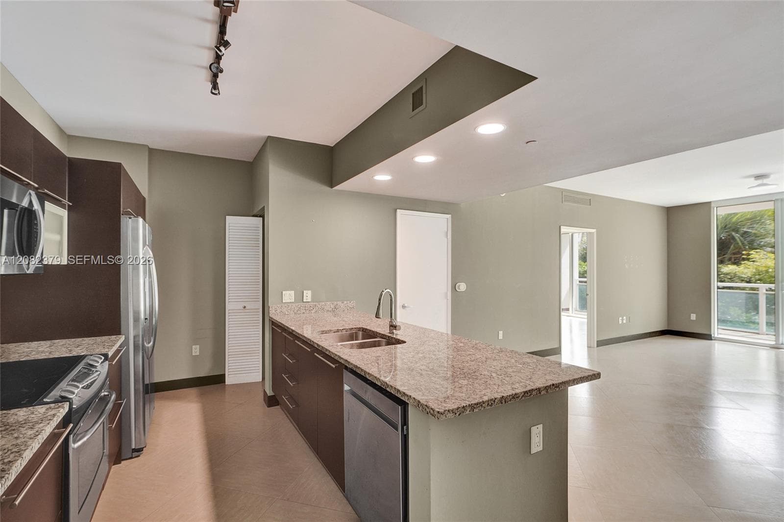 951 Brickell Ave # 1106, Miami FL 33131