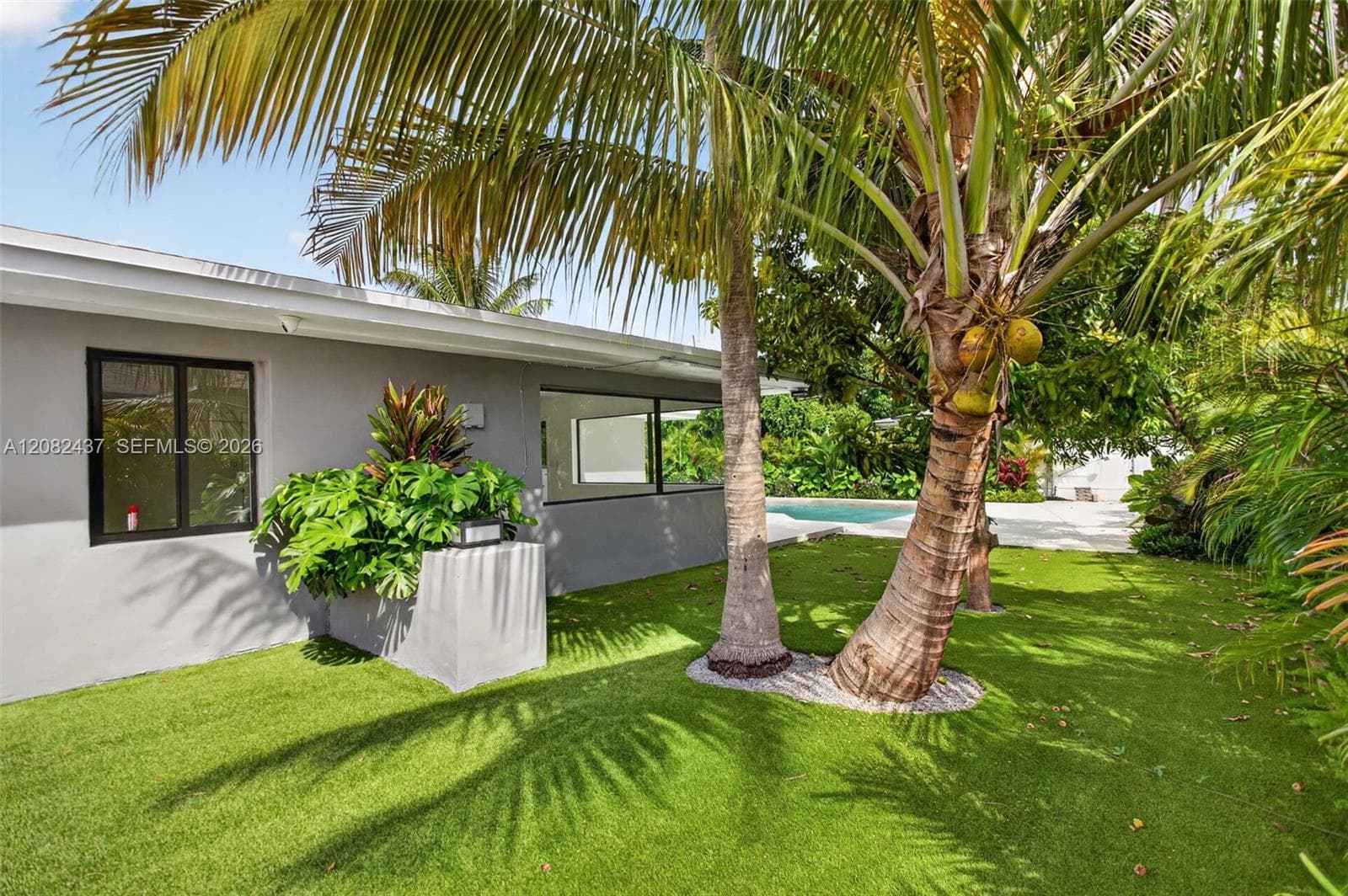 1215 NE 110th St, Miami FL 33161