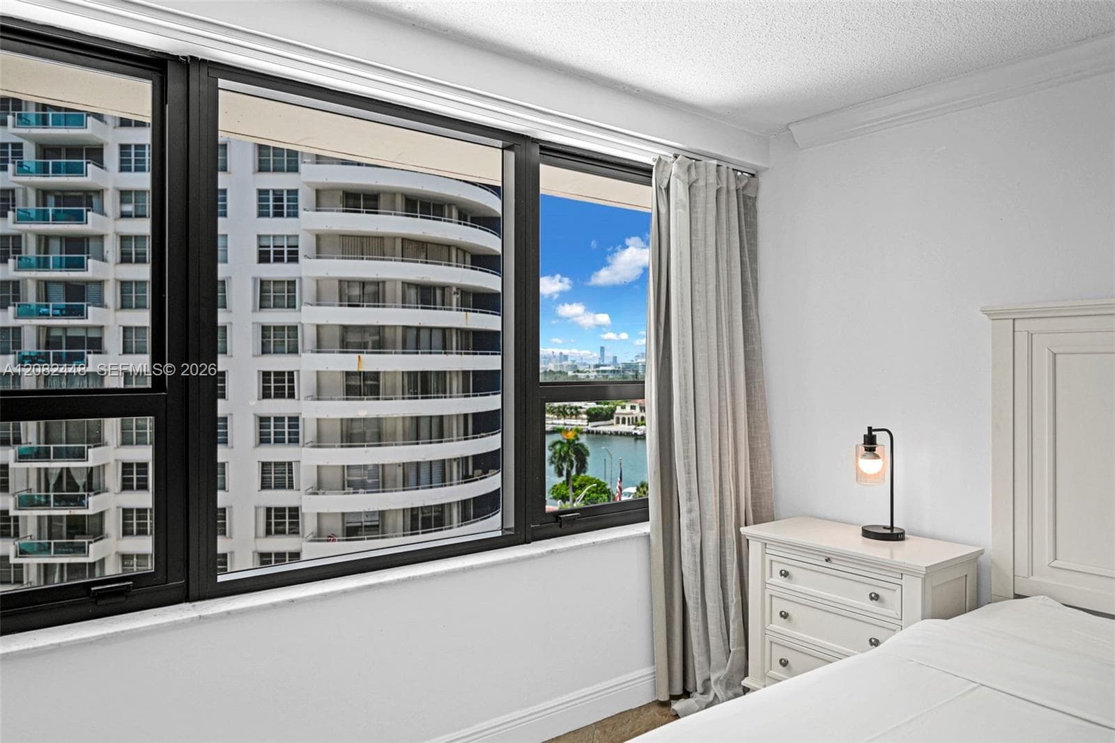 5225 Collins Ave # 1015, Miami Beach FL 33140