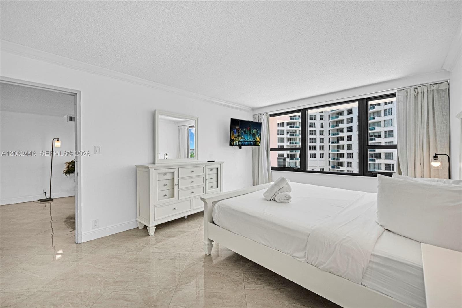 5225 Collins Ave # 1015, Miami Beach FL 33140