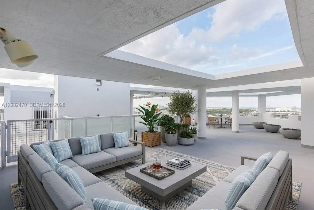 6700 Indian Creek Dr, Miami Beach FL 33141