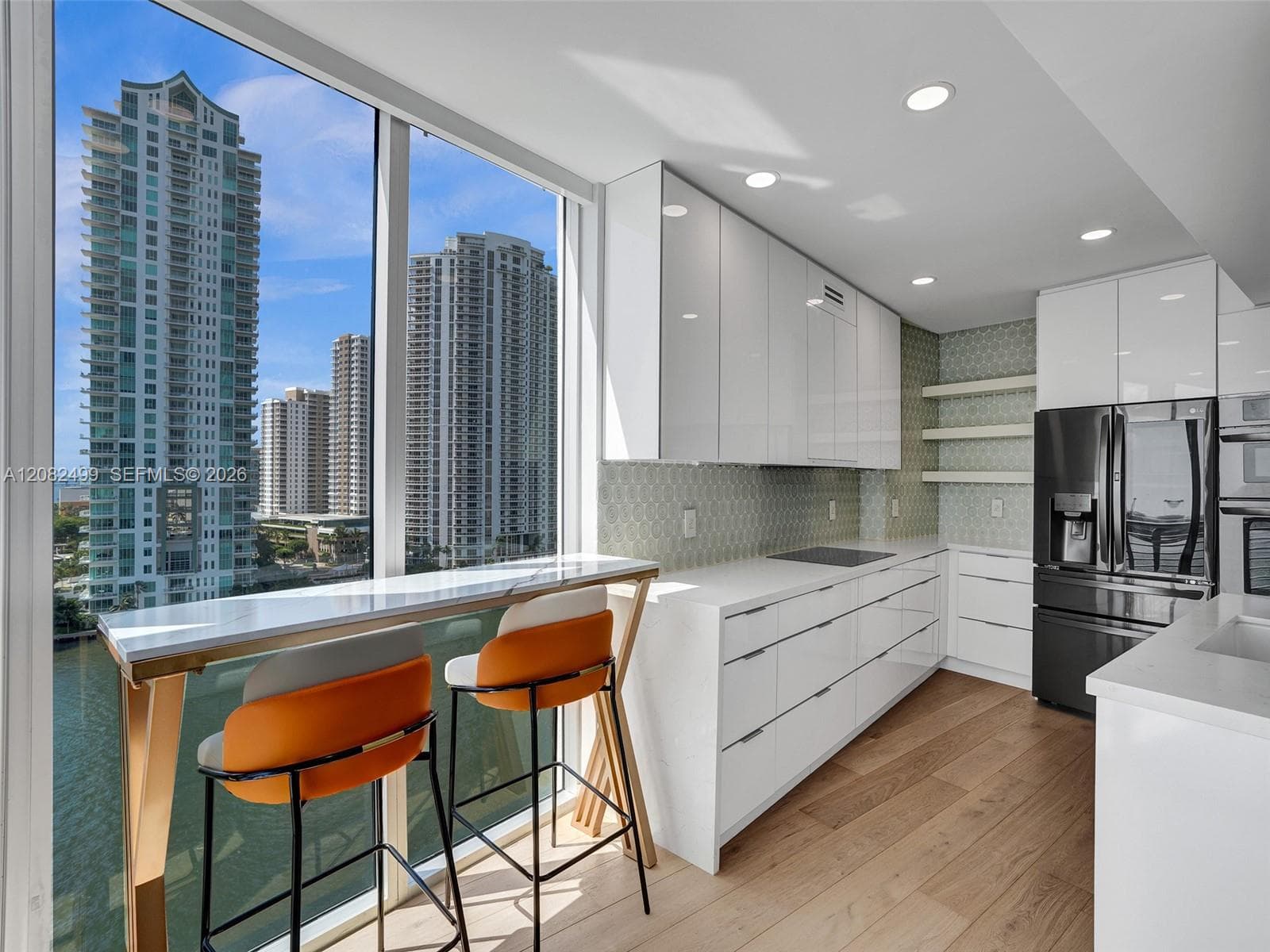 325 S Biscayne Blvd # 1423, Miami FL 33131