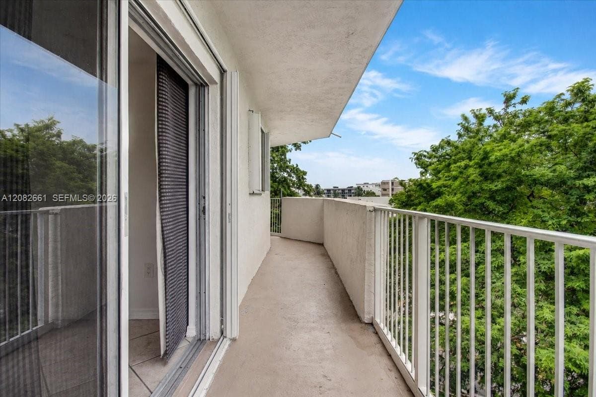 1975 Normandy Dr # 303, Miami Beach FL 33141