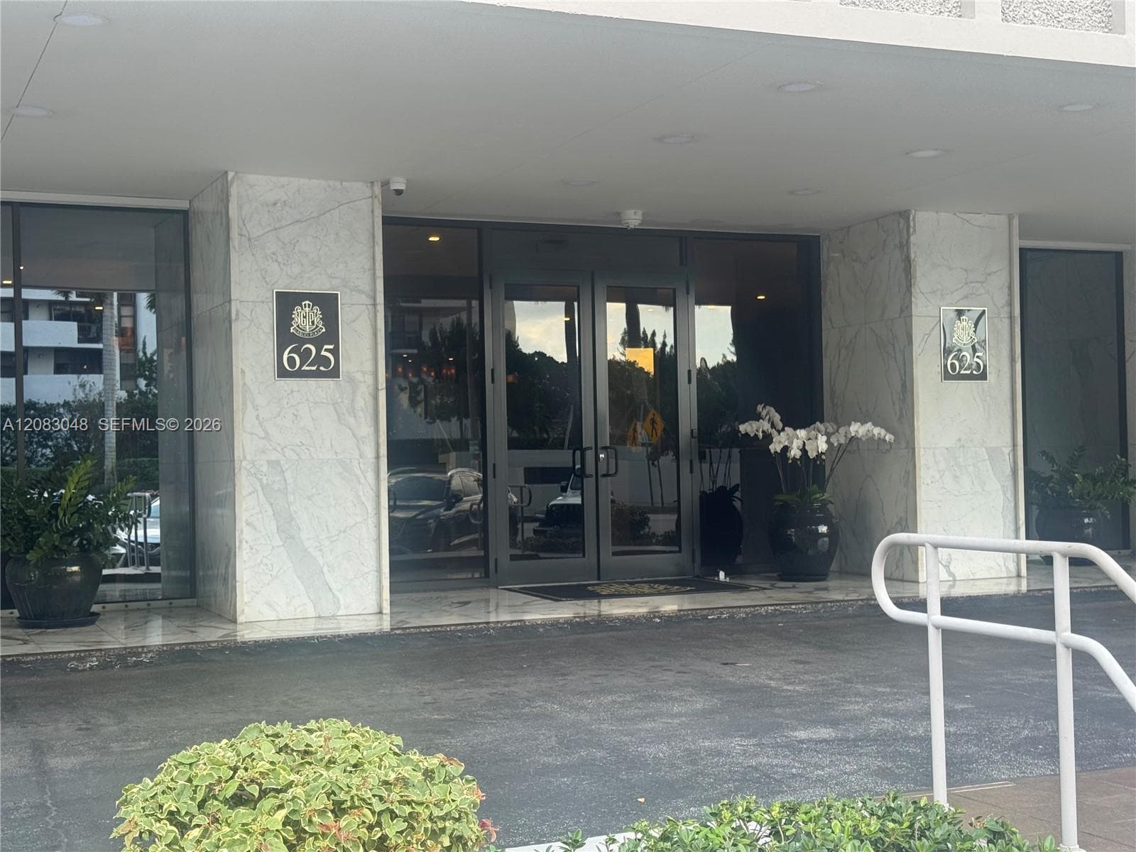 625 Biltmore Way # 1103, Coral Gables FL 33134