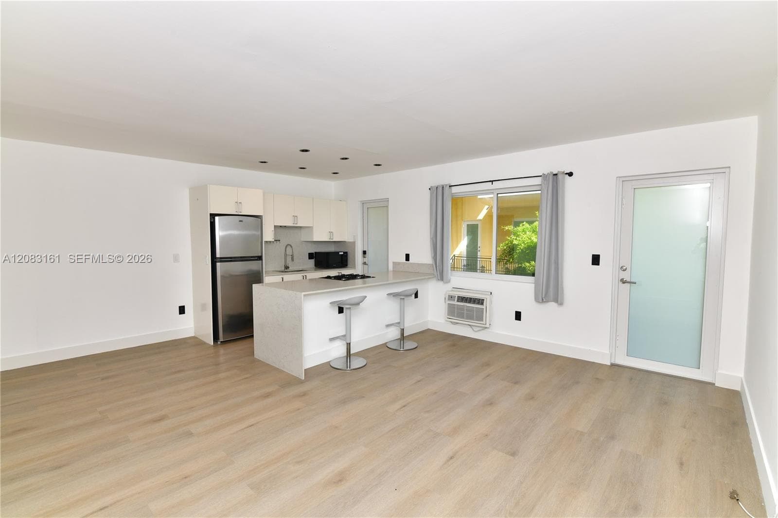 65 Washington Ave # 25, Miami Beach FL 33139