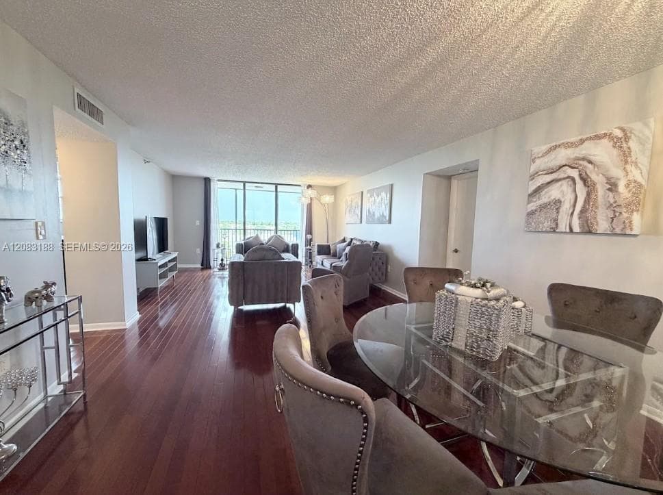 900 NE 195th St # 703, Miami FL 33179