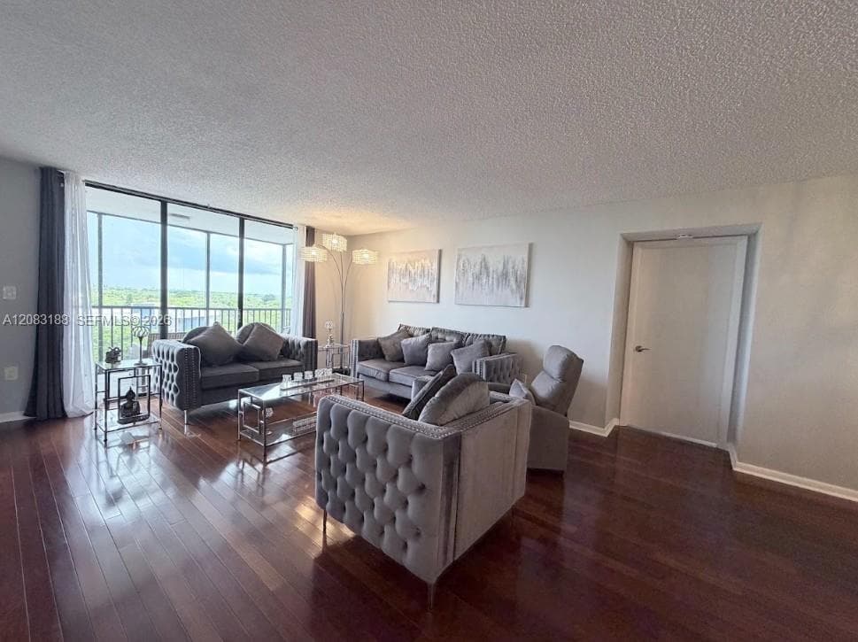 900 NE 195th St # 703, Miami FL 33179