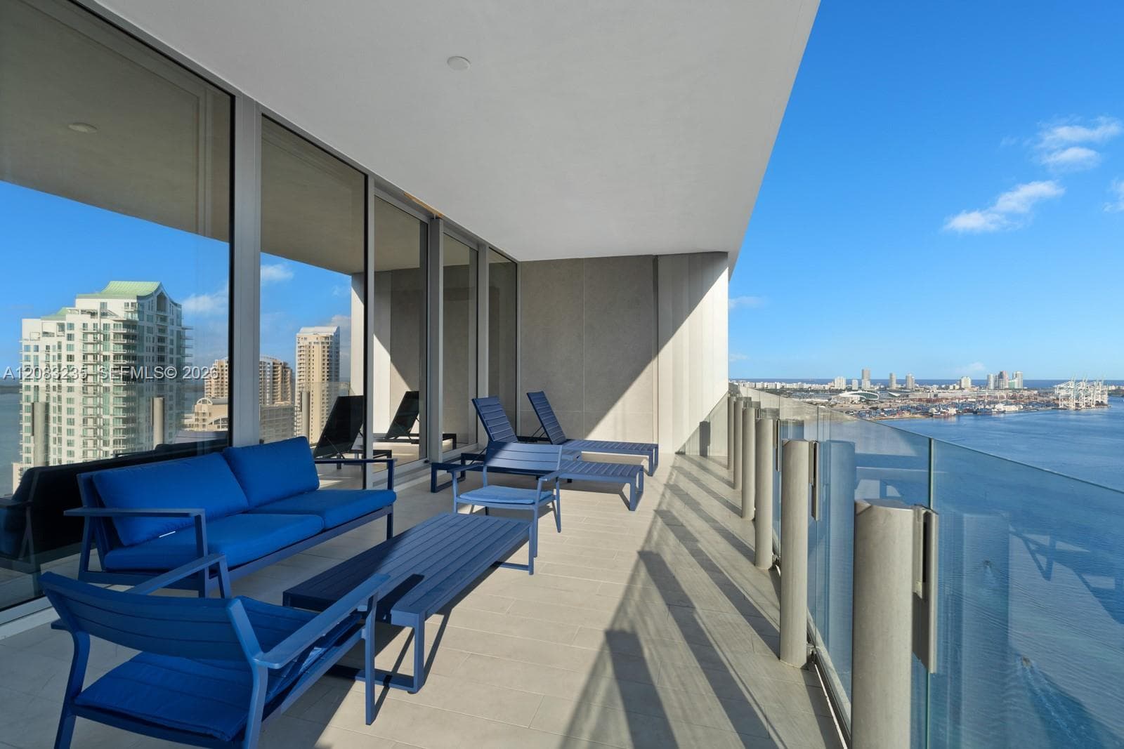 300 BISCAYNE BOULEVARD WAY # 3302E, Miami FL 33131
