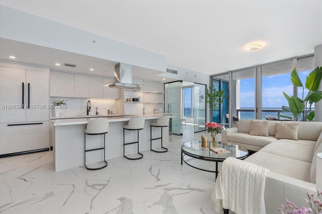 6899 Collins Ave # 1008, Miami Beach FL 33141
