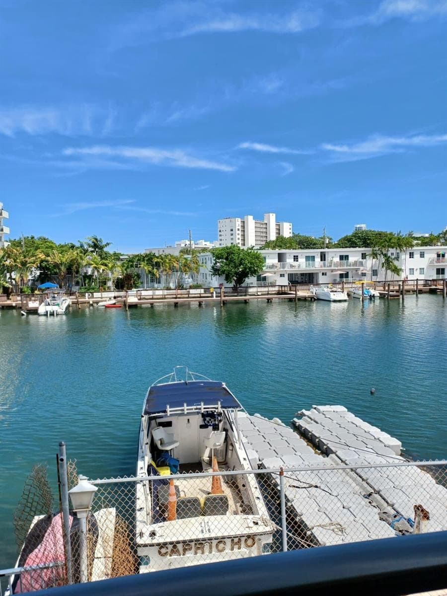 8001 N CRESPI Boulevard # 2C, Miami Beach FL 33141