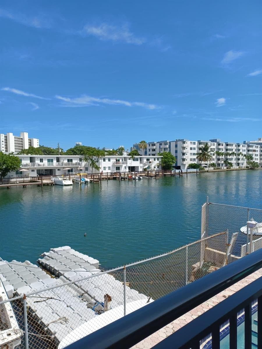 8001 N CRESPI Boulevard # 2C, Miami Beach FL 33141
