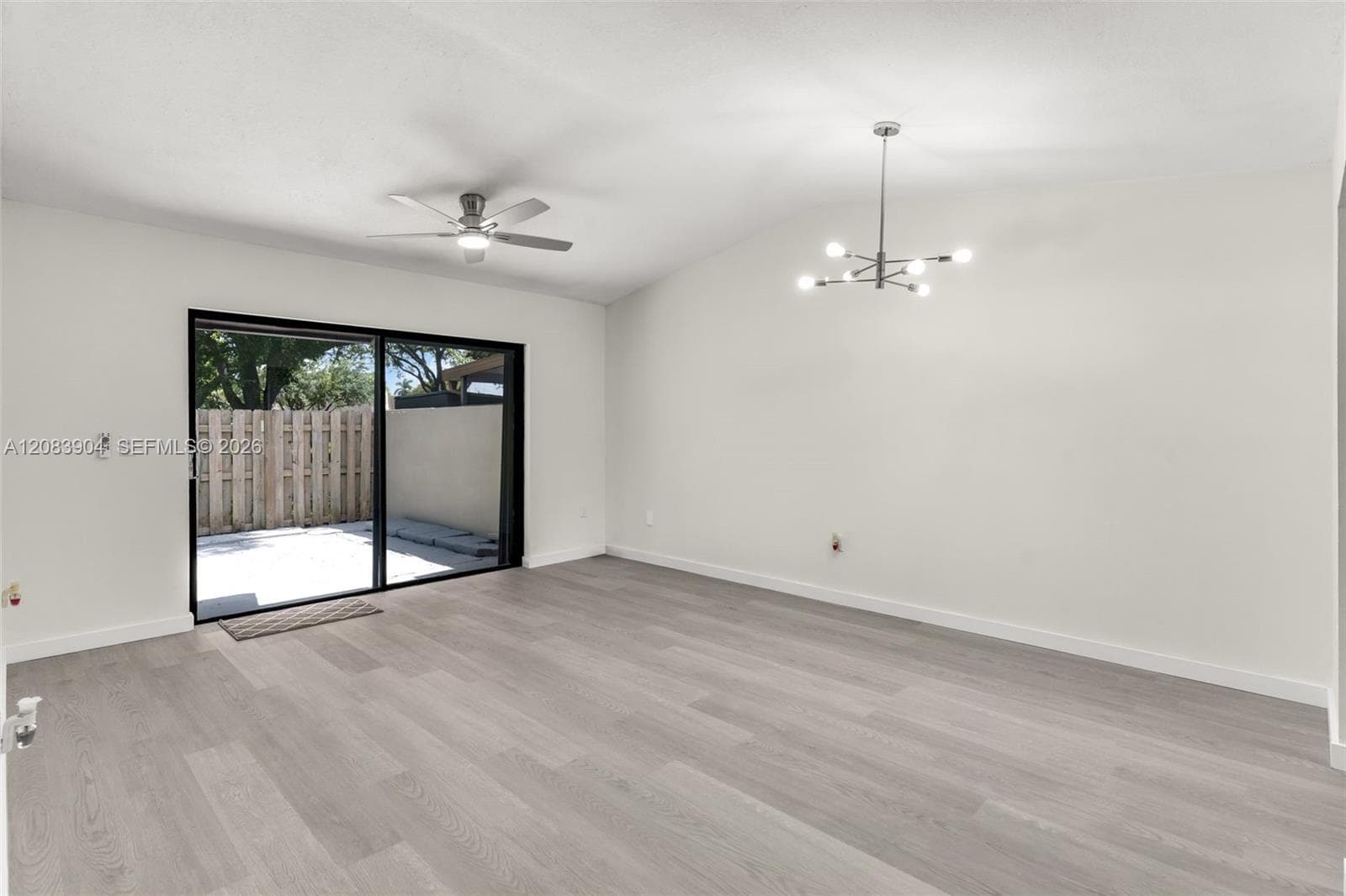 13962 SW 52 LN, Miami FL 33175