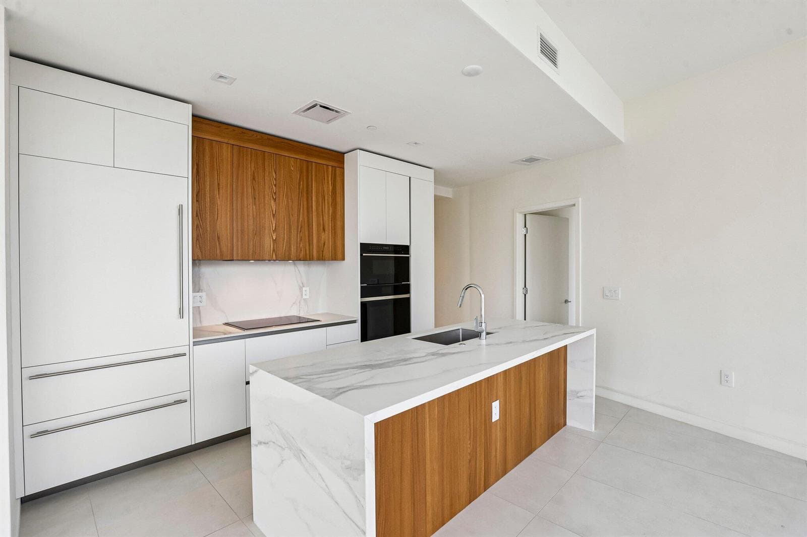1400 BISCAYNE Boulevard # 201, Miami FL 33132