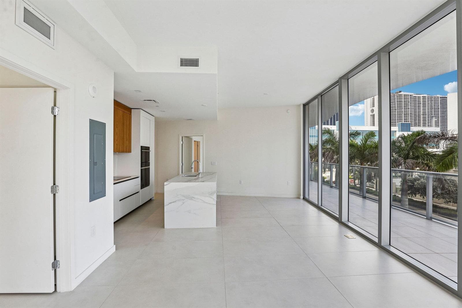 1400 BISCAYNE Boulevard # 201, Miami FL 33132