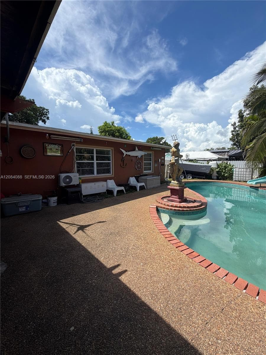 16111 SW 98th Ave, Miami FL 33157